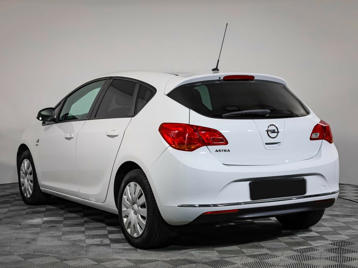 Opel Astra J Рестайлинг, 2014 Фото №6