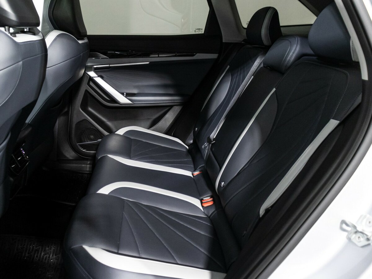 Geely Atlas II, 2024 Фото №10