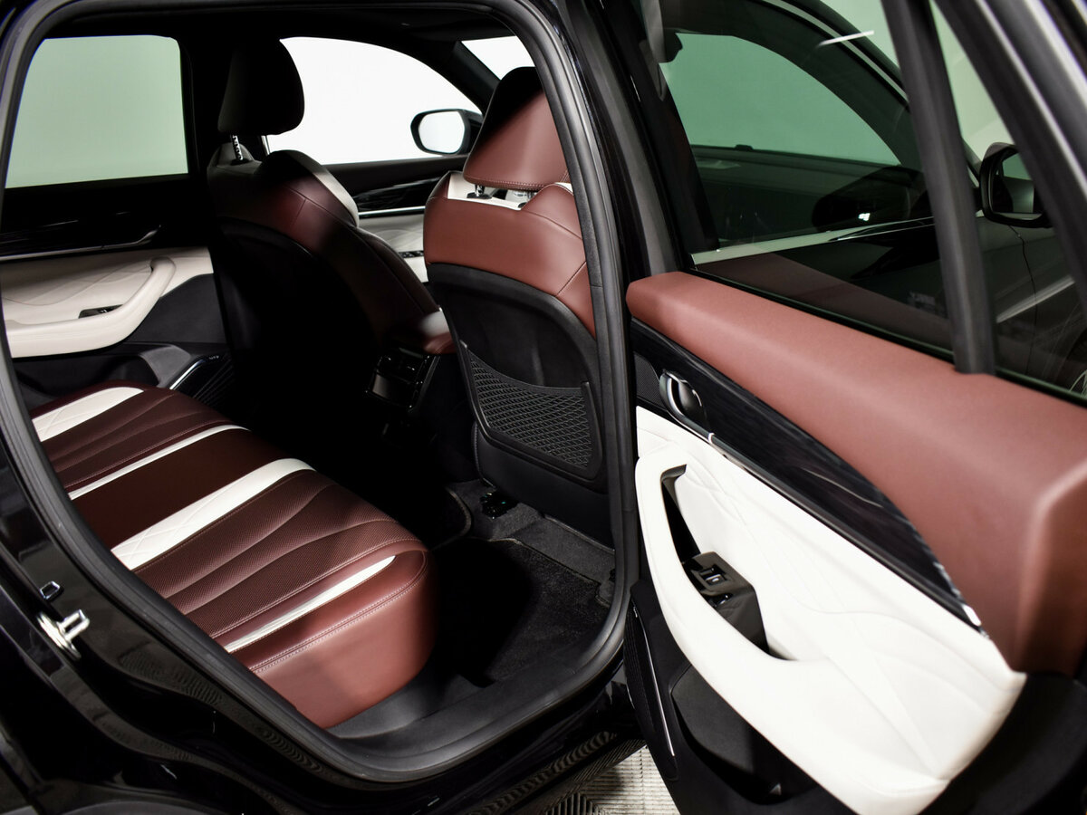 Geely Monjaro I, 2023 Фото №10