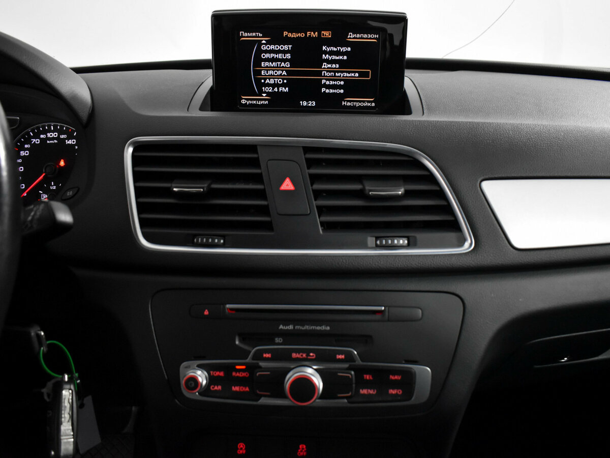 Audi Q3 I (8U) Рестайлинг, 2015 Фото №13