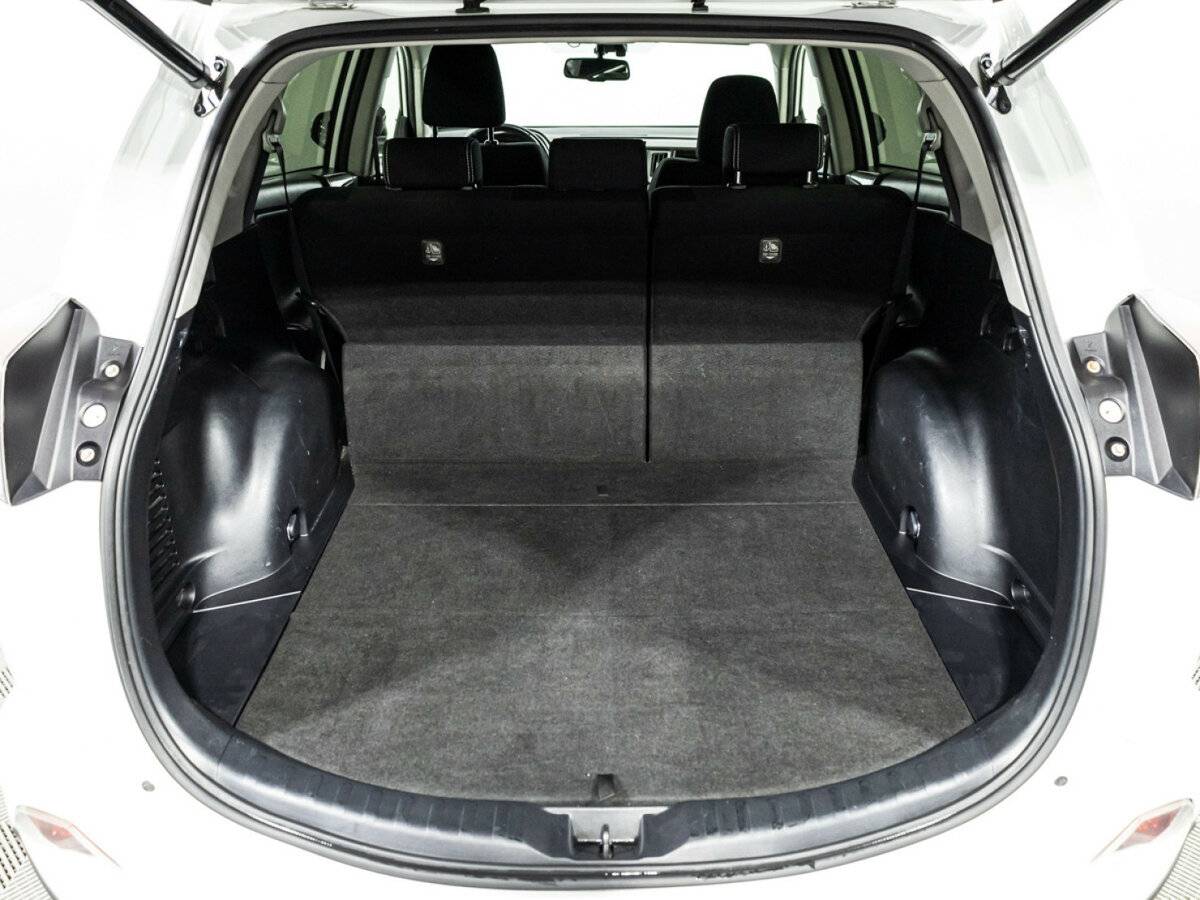 Toyota RAV4 IV (XA40) Рестайлинг, 2016 Фото №12