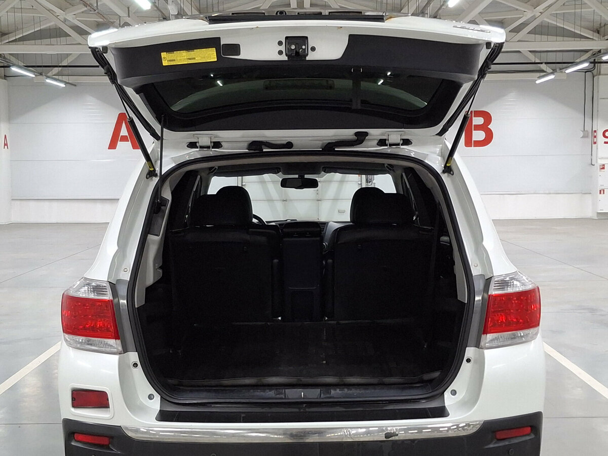 Toyota Highlander II (U40) Рестайлинг, 2012 Фото №10