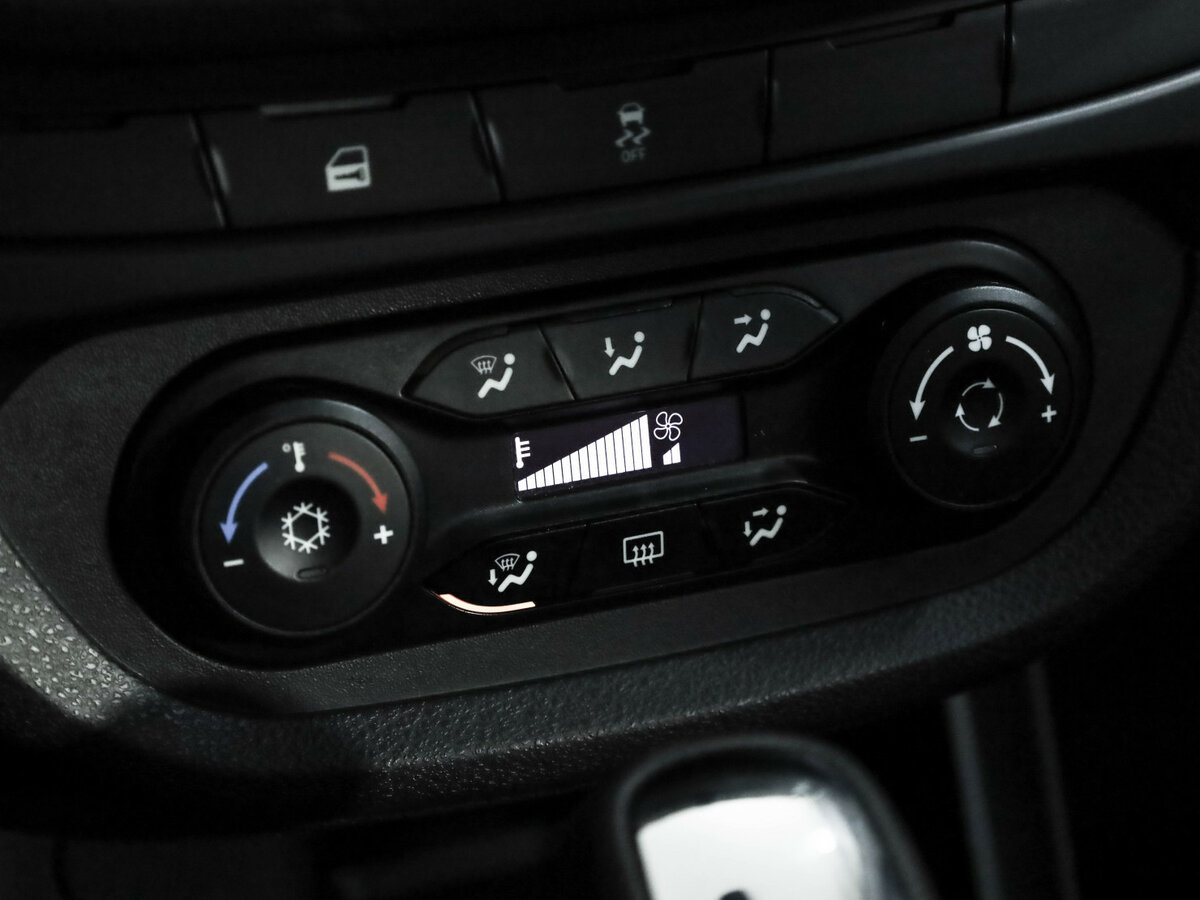 Lada (ВАЗ) Vesta I, 2020 Фото №13