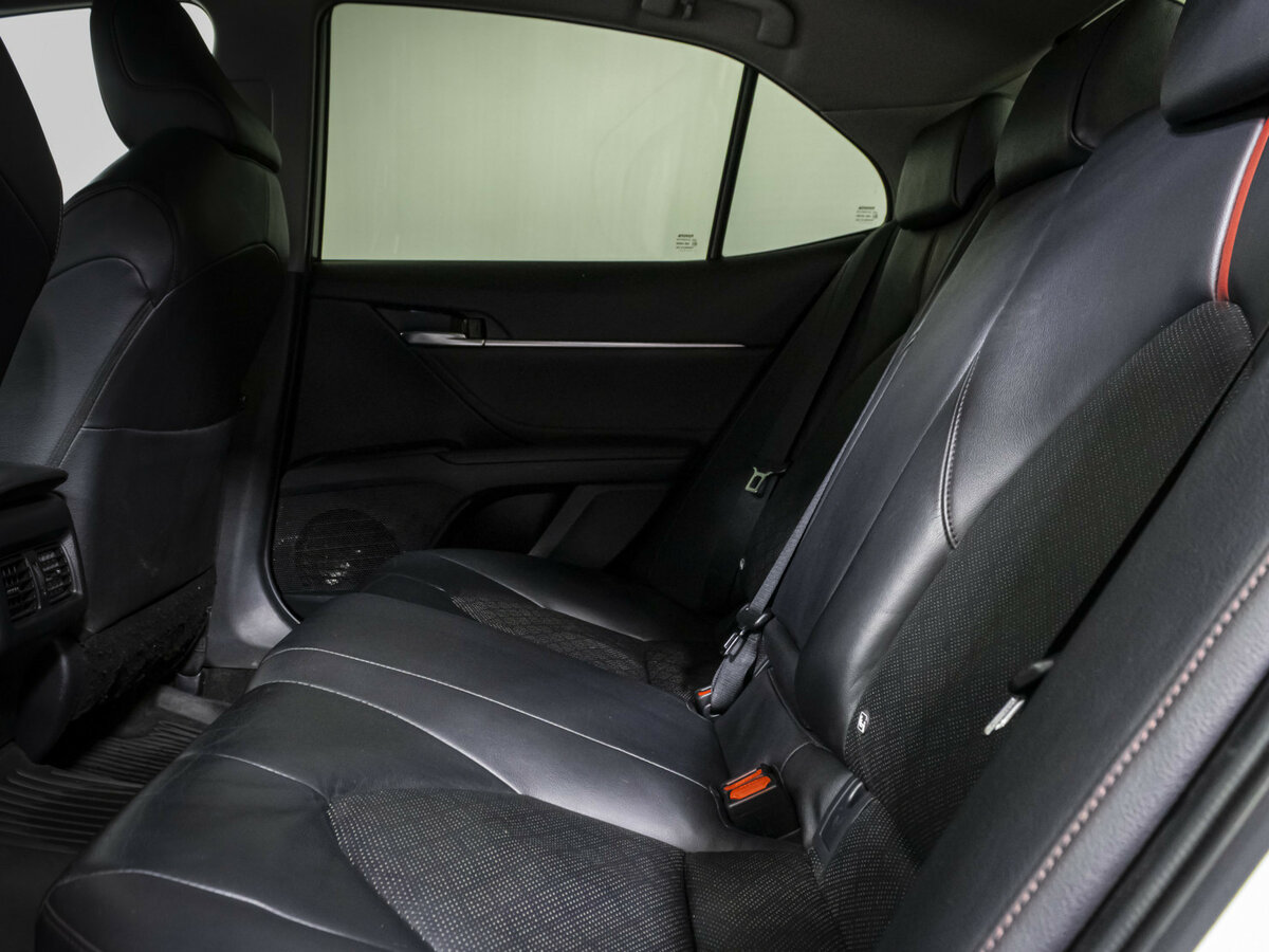 Toyota Camry VIII (XV70) Рестайлинг, 2021 - 135 096 км. | Фото №8