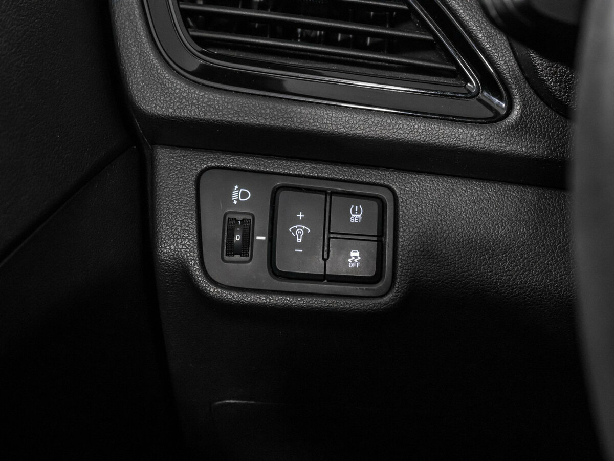 Hyundai Solaris II Рестайлинг, 2021 Фото №13