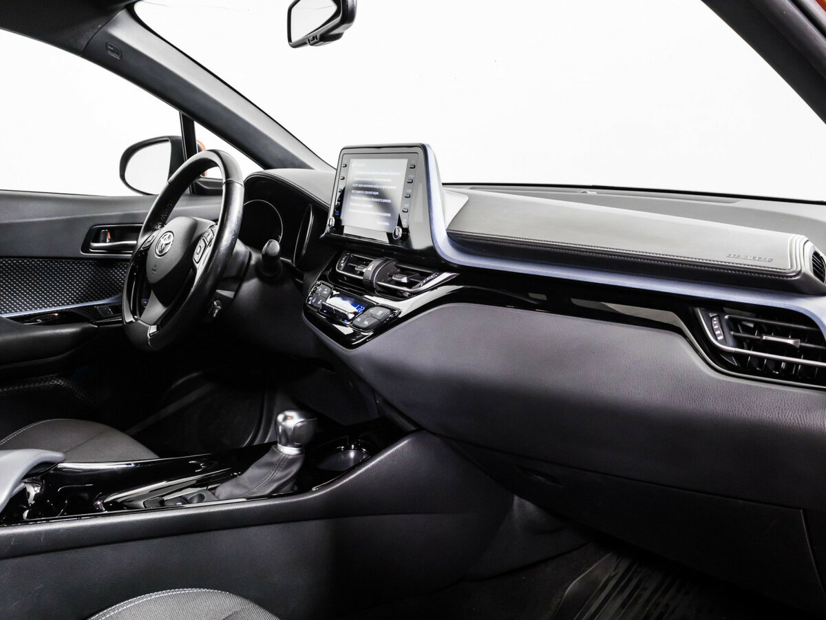 Toyota C-HR I Рестайлинг, 2019 - 149 500 км. | Фото №8