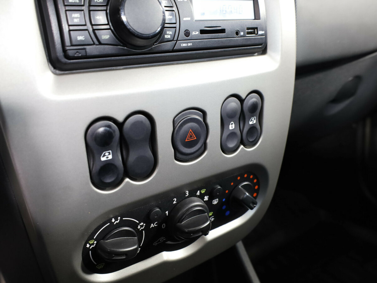 Renault Logan I Рестайлинг, 2015 Фото №13