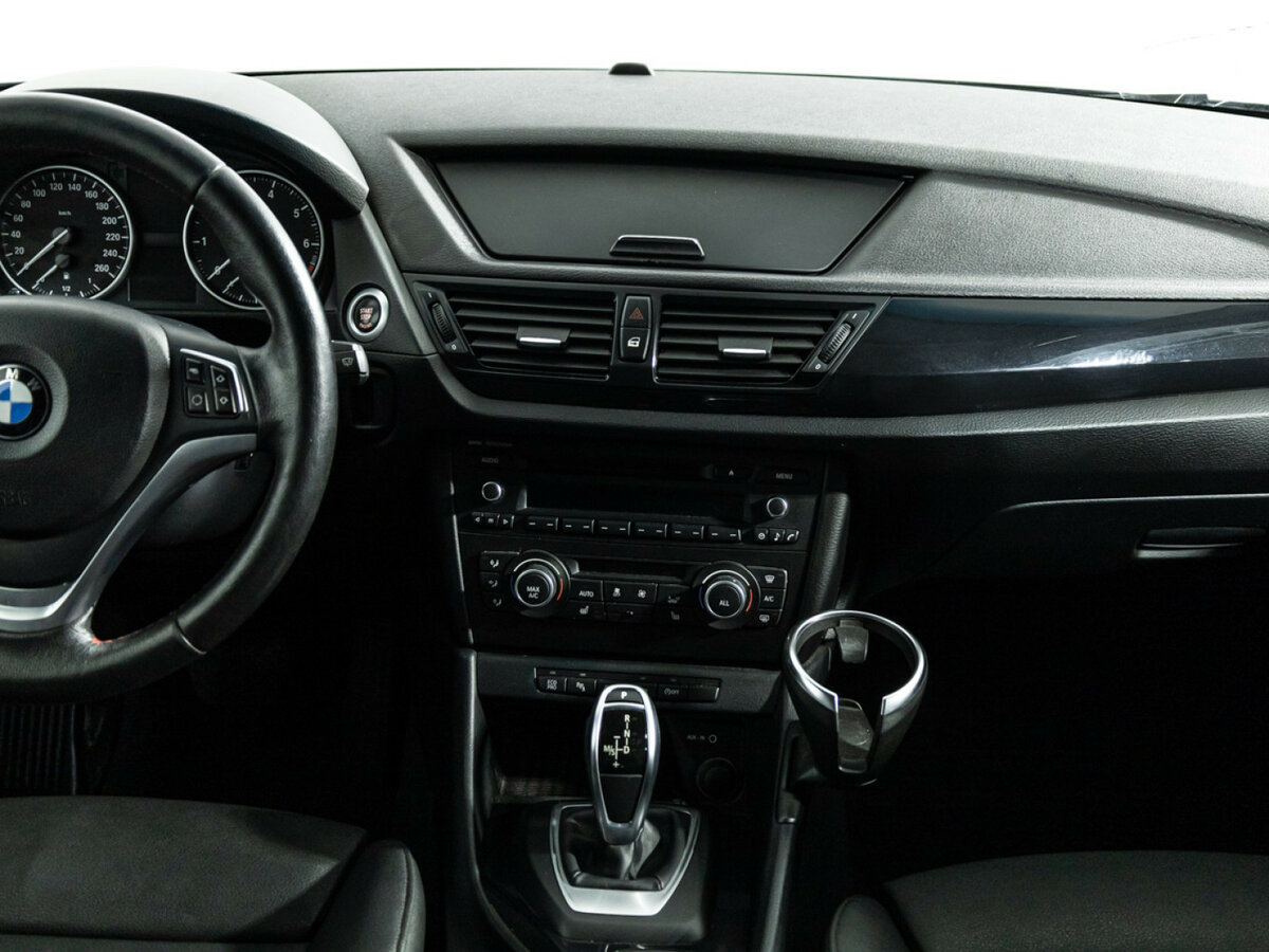 BMW X1 20i I (E84) Рестайлинг, 2013 Фото №14